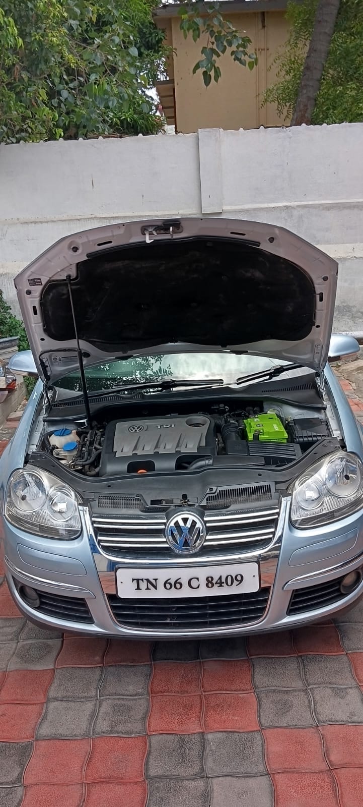 Volkswagen Jetta - Image 8